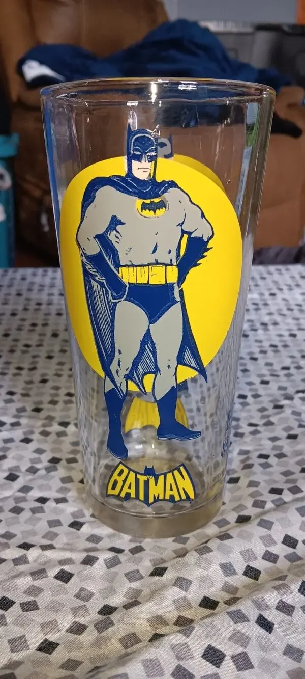 Batman 1976 Pepsi Super Series DC Comics NPP Collector's Drinking Display Glass